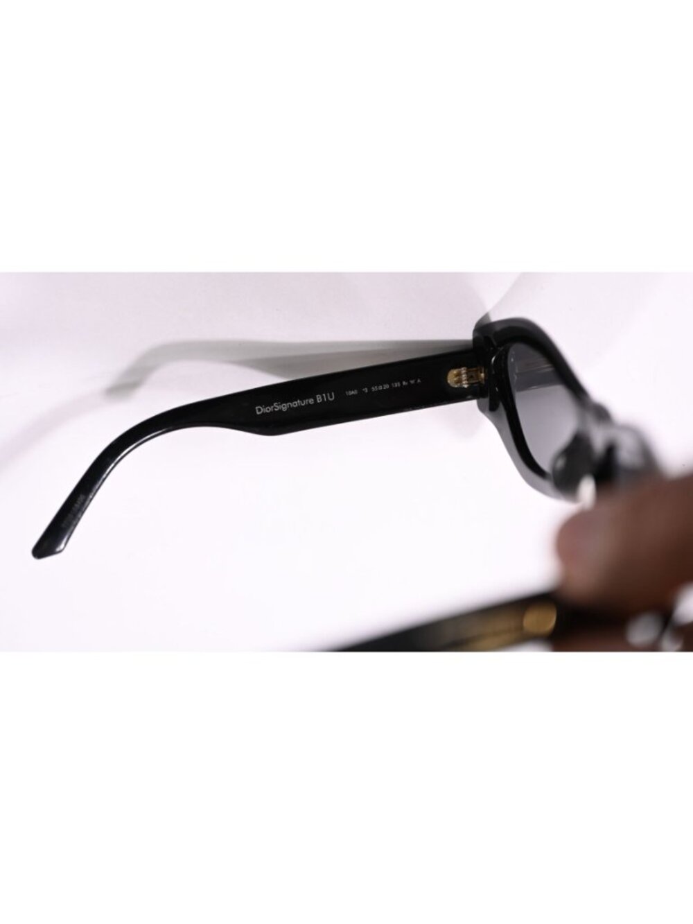 Dior DiorSignature B1U Butterfly Sunglasses in Black - Picture 11 of 12